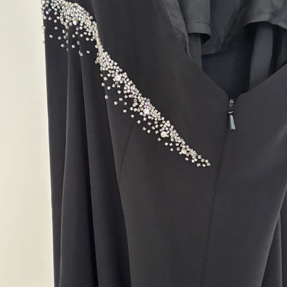 Vintage Black Long Crystal Embellished Evening Gown - Perfect for the Holidays - Picture 6 of 9